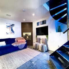 Cow Hollow Loft · Walk Score 98 · Radiant Heat